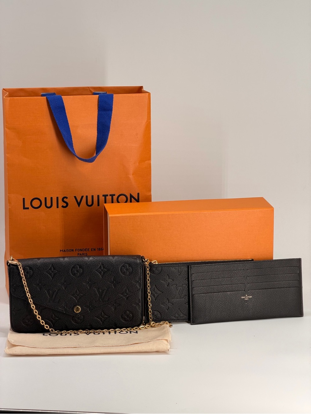 LOUIS VUITTON Pochette Felicie Monogram Empreinte Leather Crossbody Bag w/pouch